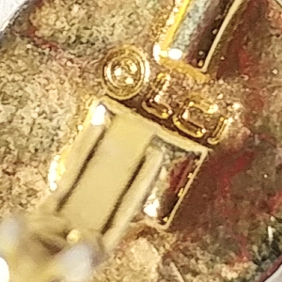 🦋 LIZ CLAIBORNE TWO-TONE LEVERBACK EARRINGS - Picture 4 of 5